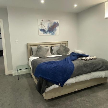 10 St Andrews Apartment ลิธึม เซนต์ แอนน์ส ภายนอก รูปภาพ